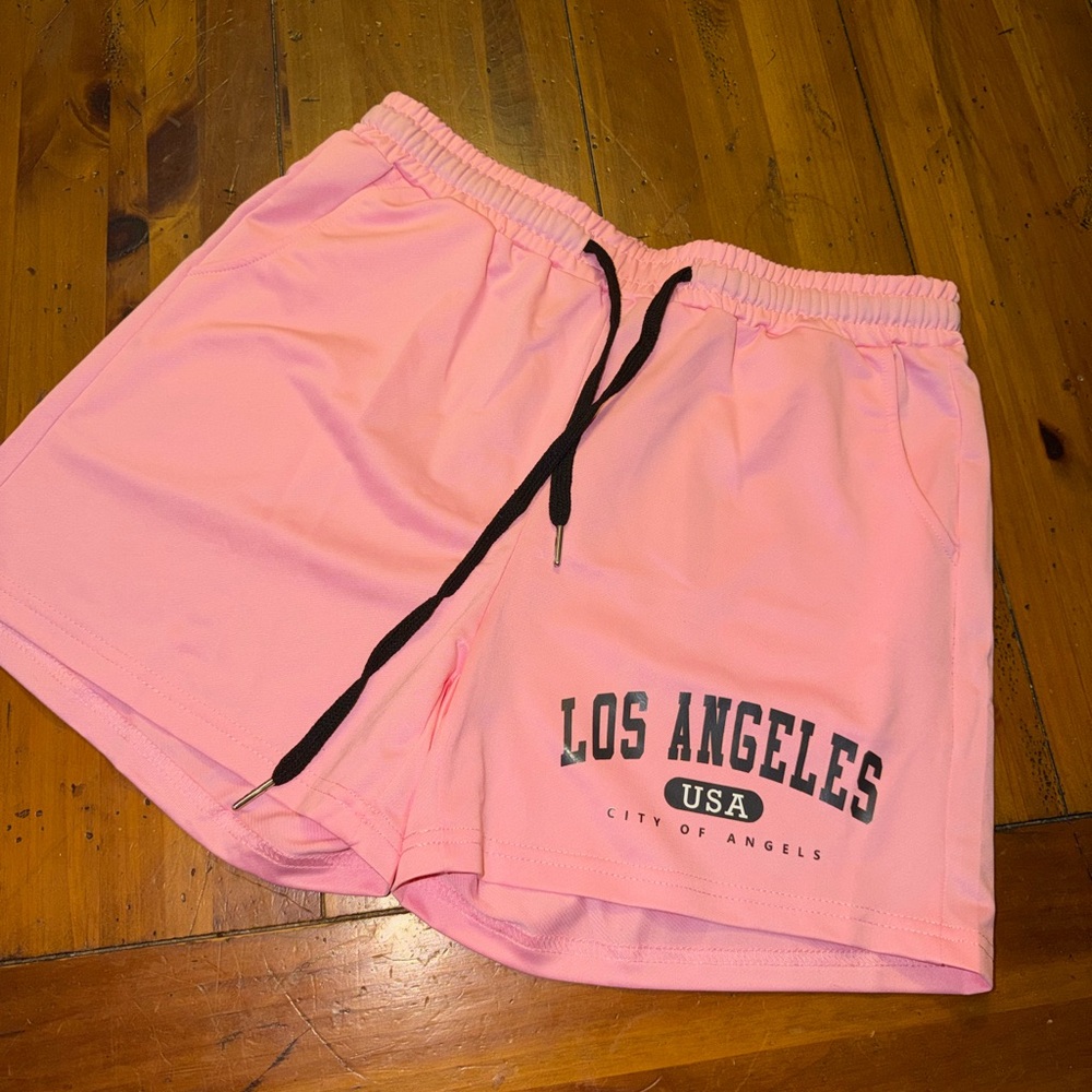 NEW NWOT MEDIUM Pink Los Angeles USA Shorts. MUST BE BUNDLED